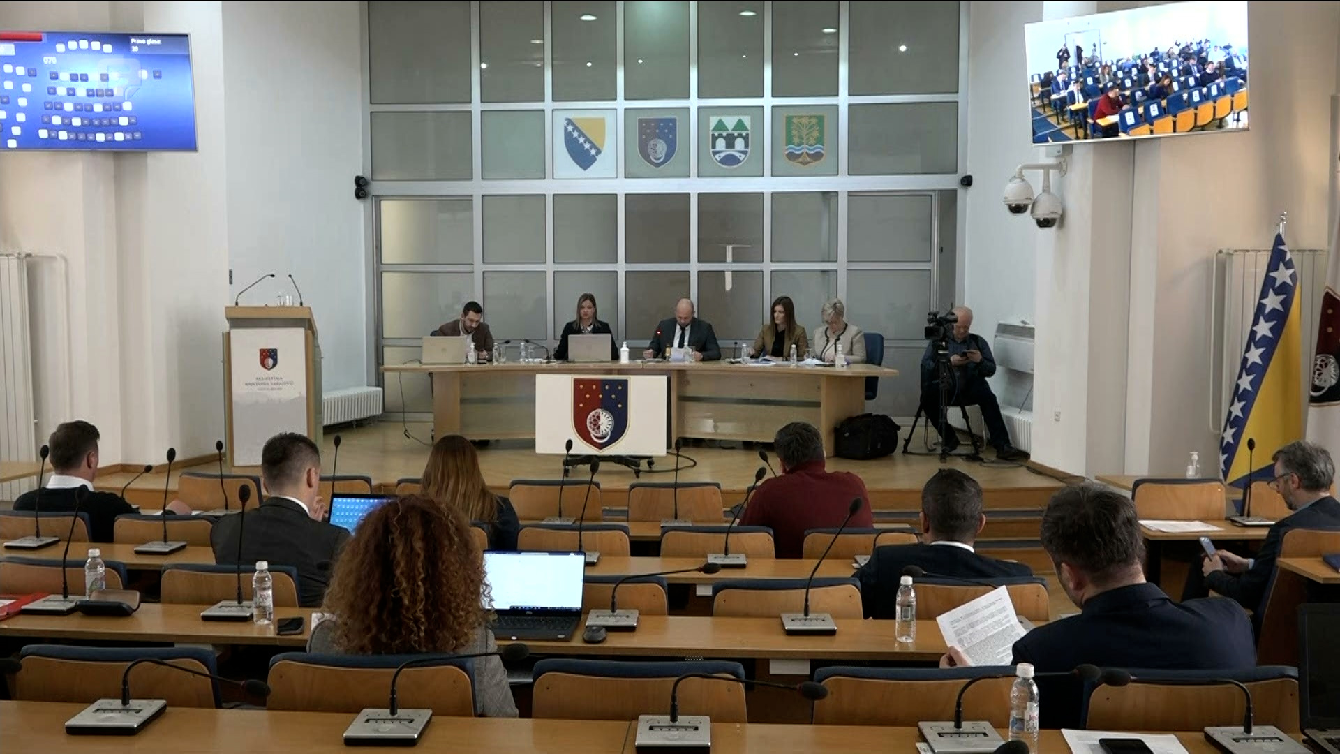 Najava smjena Kurta i Hadžihafizbegovića uzburkala i kulturu i politiku